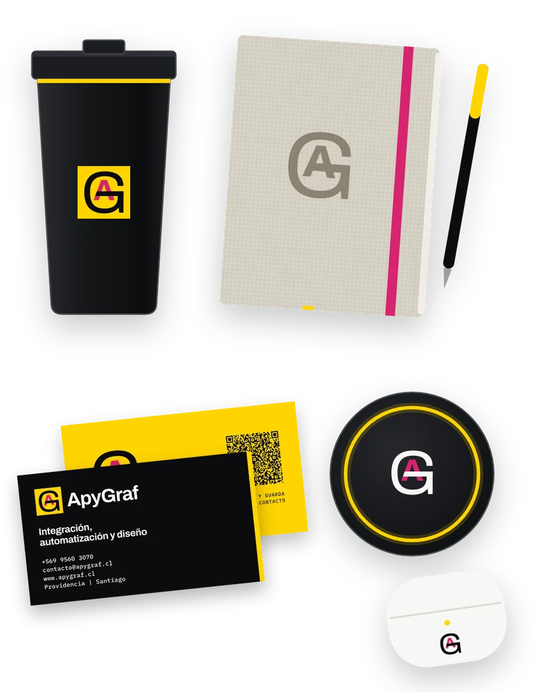 Regalos corporativos con la marca ApyGraf: vaso térmico, libreta de lino con bolígrafo, cargador inalámbrico y estuche de audífonos, junto a las tarjetas de presentación